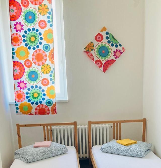Hostel Praha Ladvi Kültér fotó
