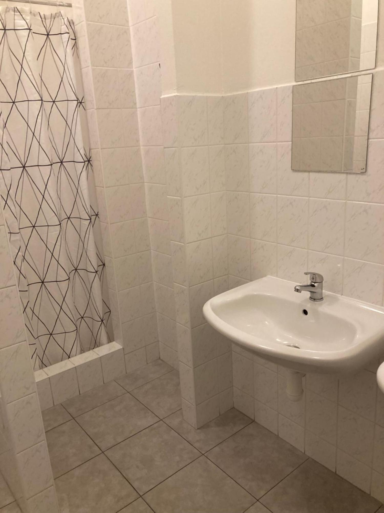 Hostel Praha Ladvi Kültér fotó