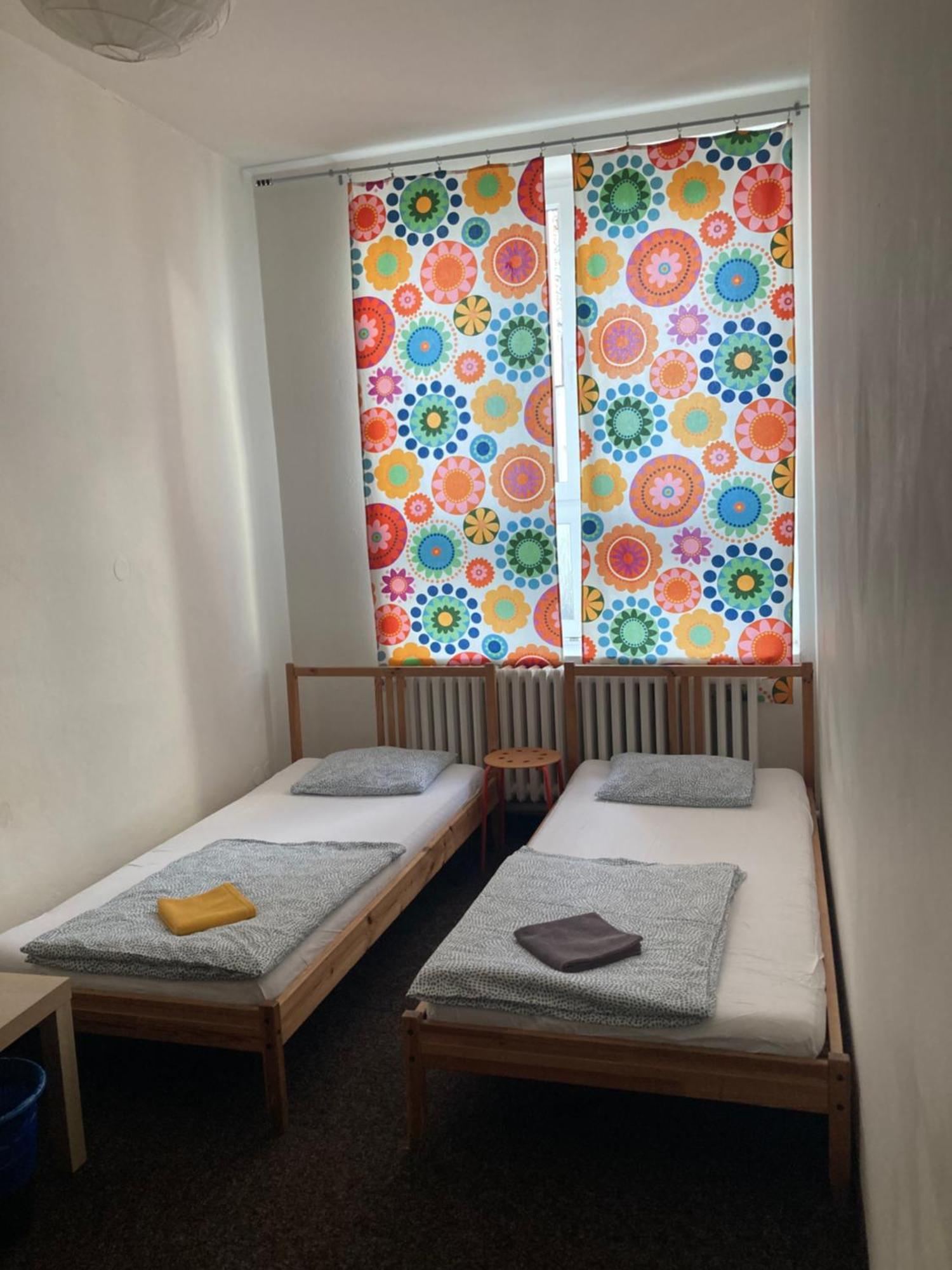 Hostel Praha Ladvi Kültér fotó